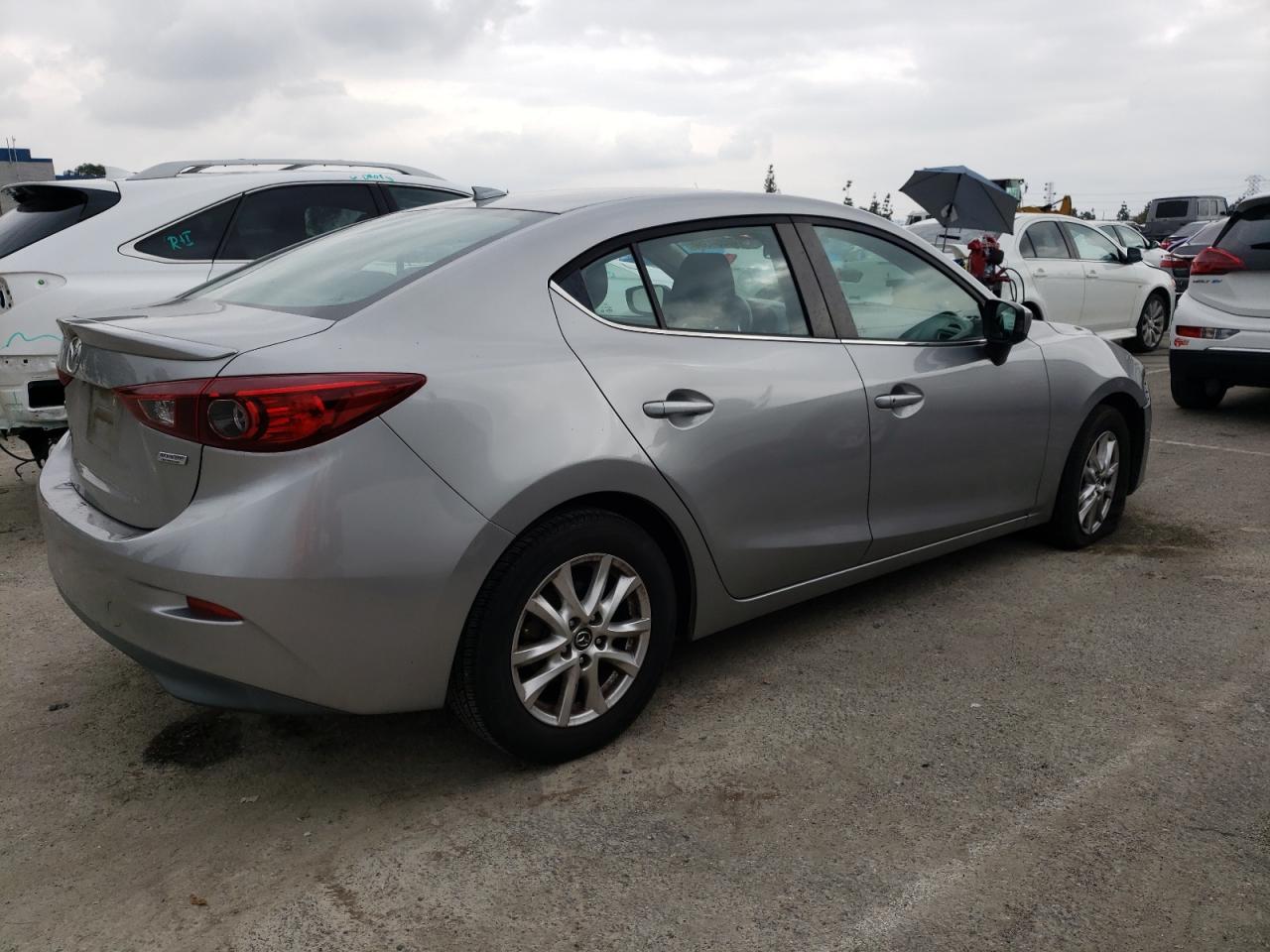 Photo 2 VIN: 3MZBM1V71FM223210 - MAZDA 3 