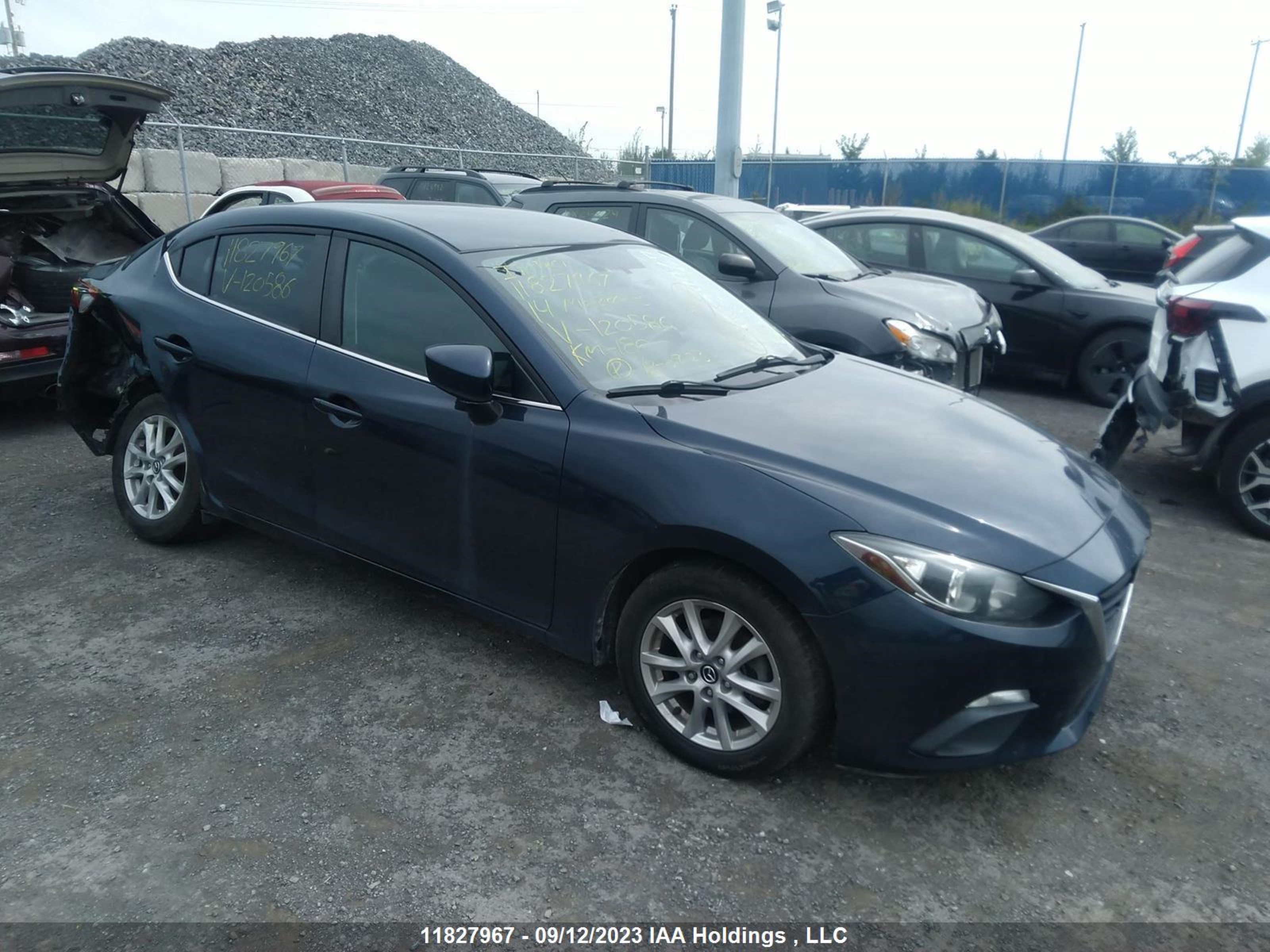 Photo 0 VIN: 3MZBM1V74EM120586 - MAZDA 3 