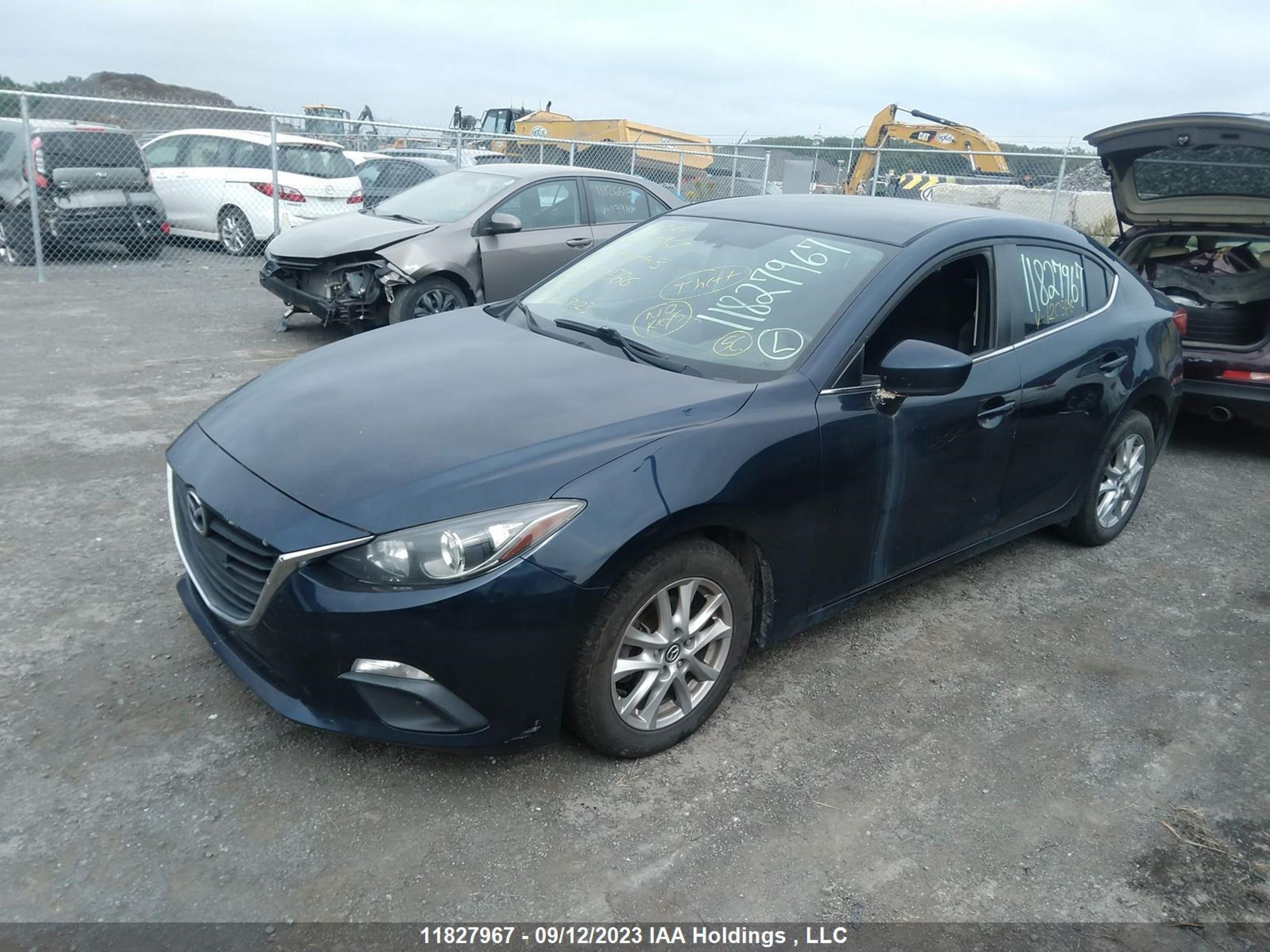 Photo 1 VIN: 3MZBM1V74EM120586 - MAZDA 3 