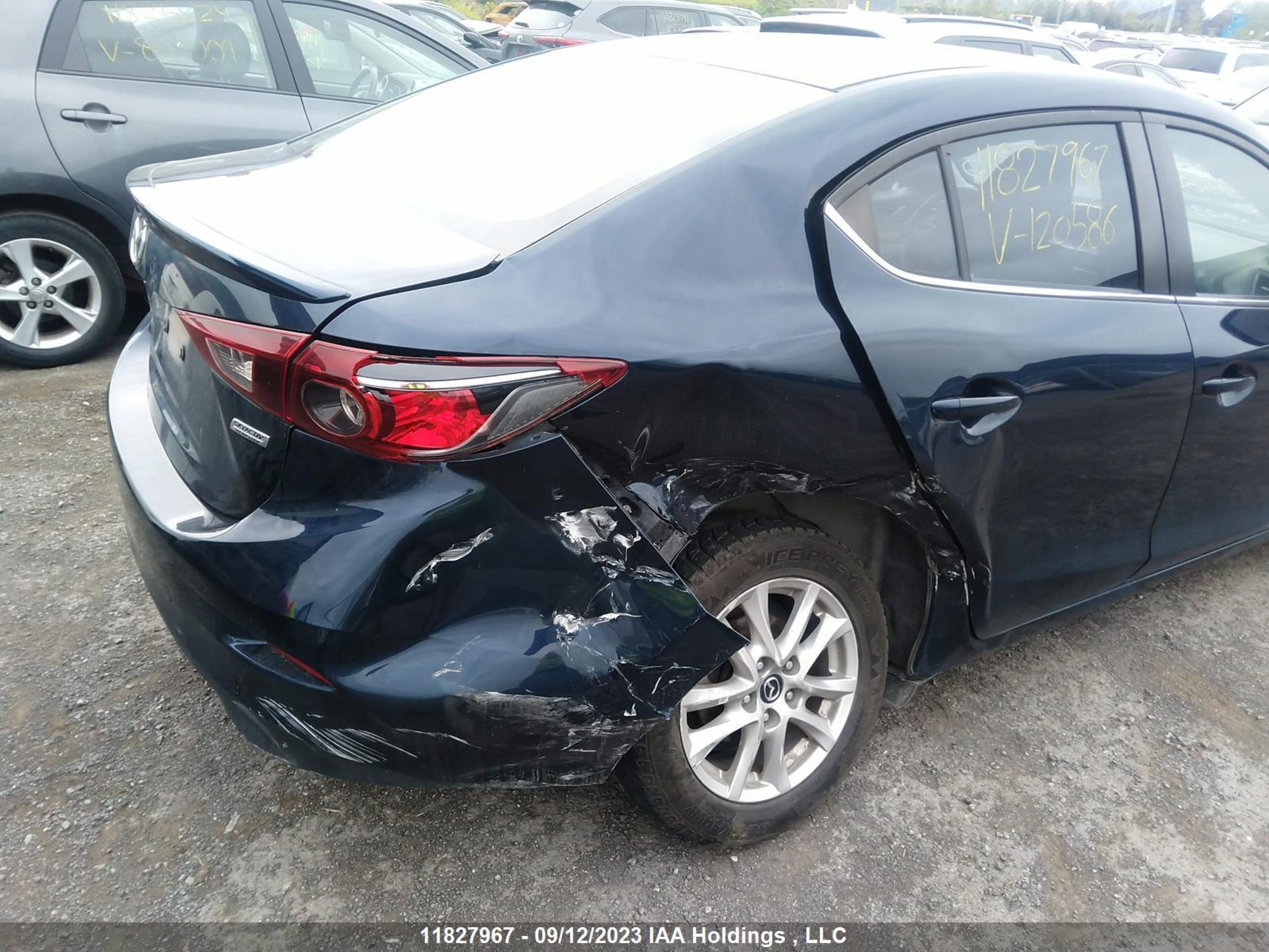 Photo 5 VIN: 3MZBM1V74EM120586 - MAZDA 3 