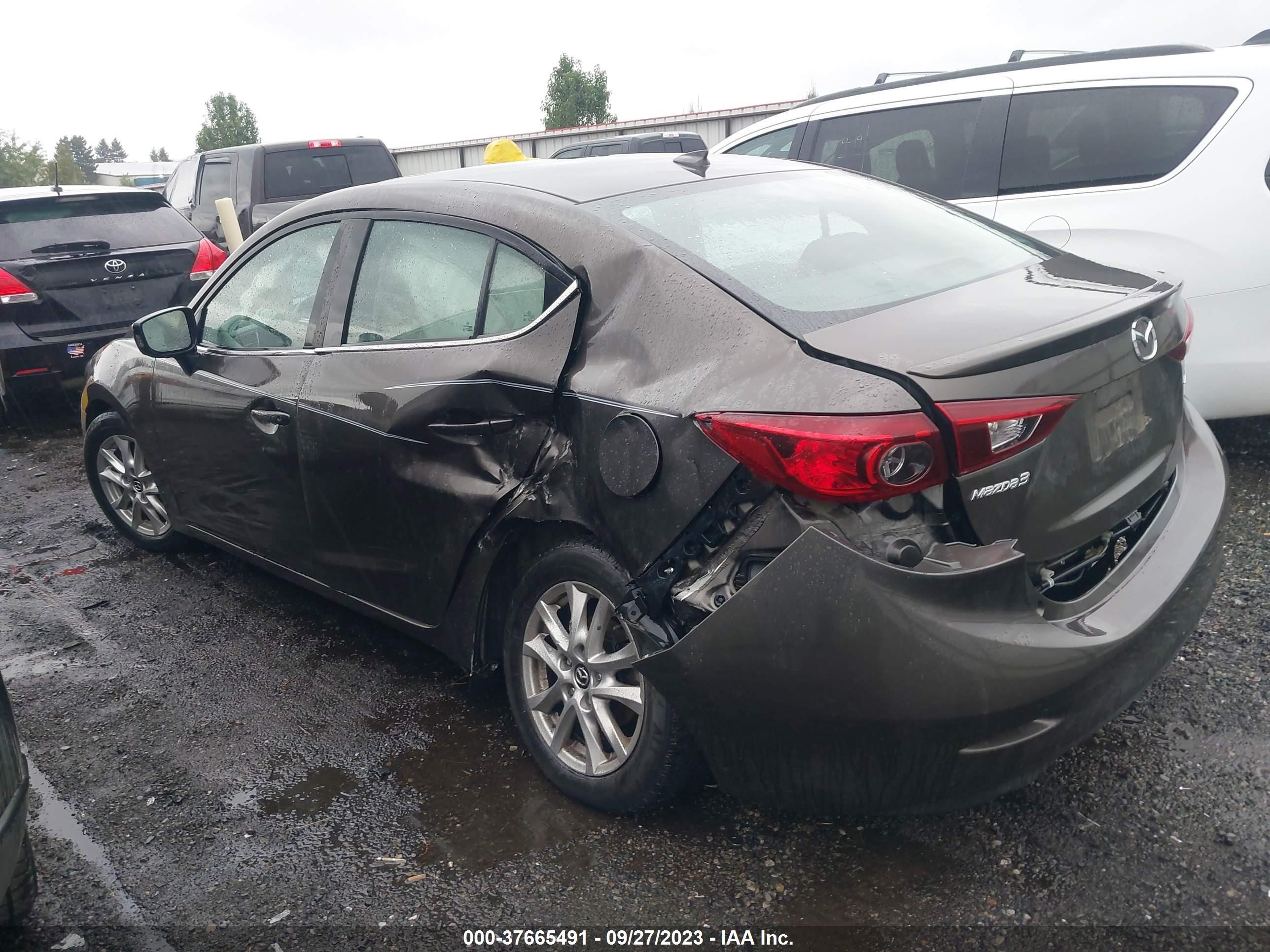 Photo 2 VIN: 3MZBM1V75FM151251 - MAZDA 3 