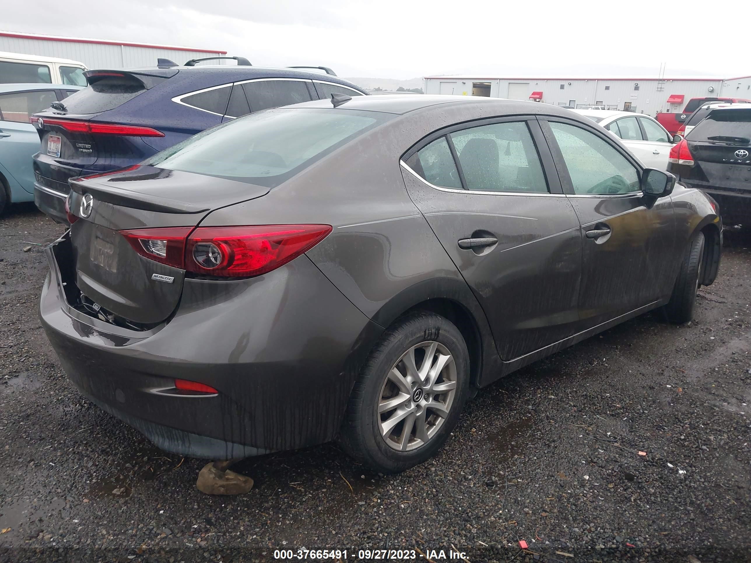 Photo 3 VIN: 3MZBM1V75FM151251 - MAZDA 3 