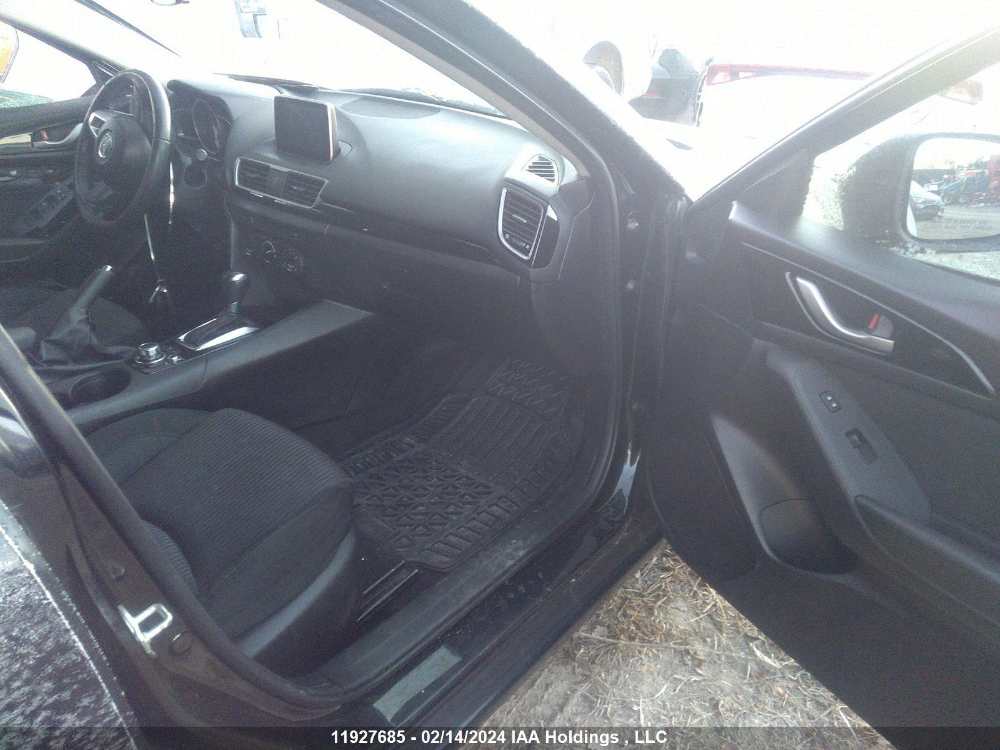 Photo 4 VIN: 3MZBM1V75FM234226 - MAZDA 3 