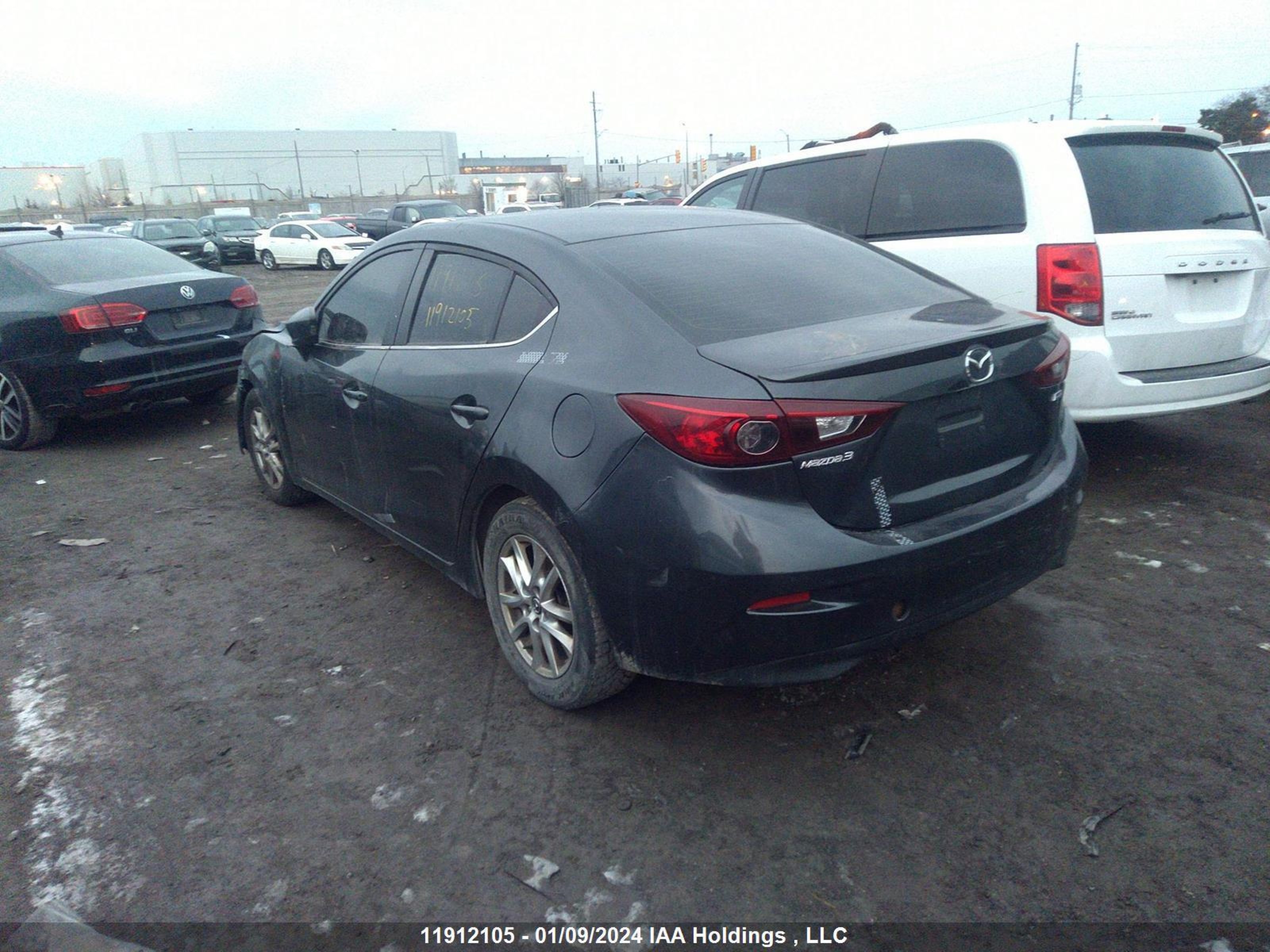 Photo 2 VIN: 3MZBM1V76EM111243 - MAZDA 3 