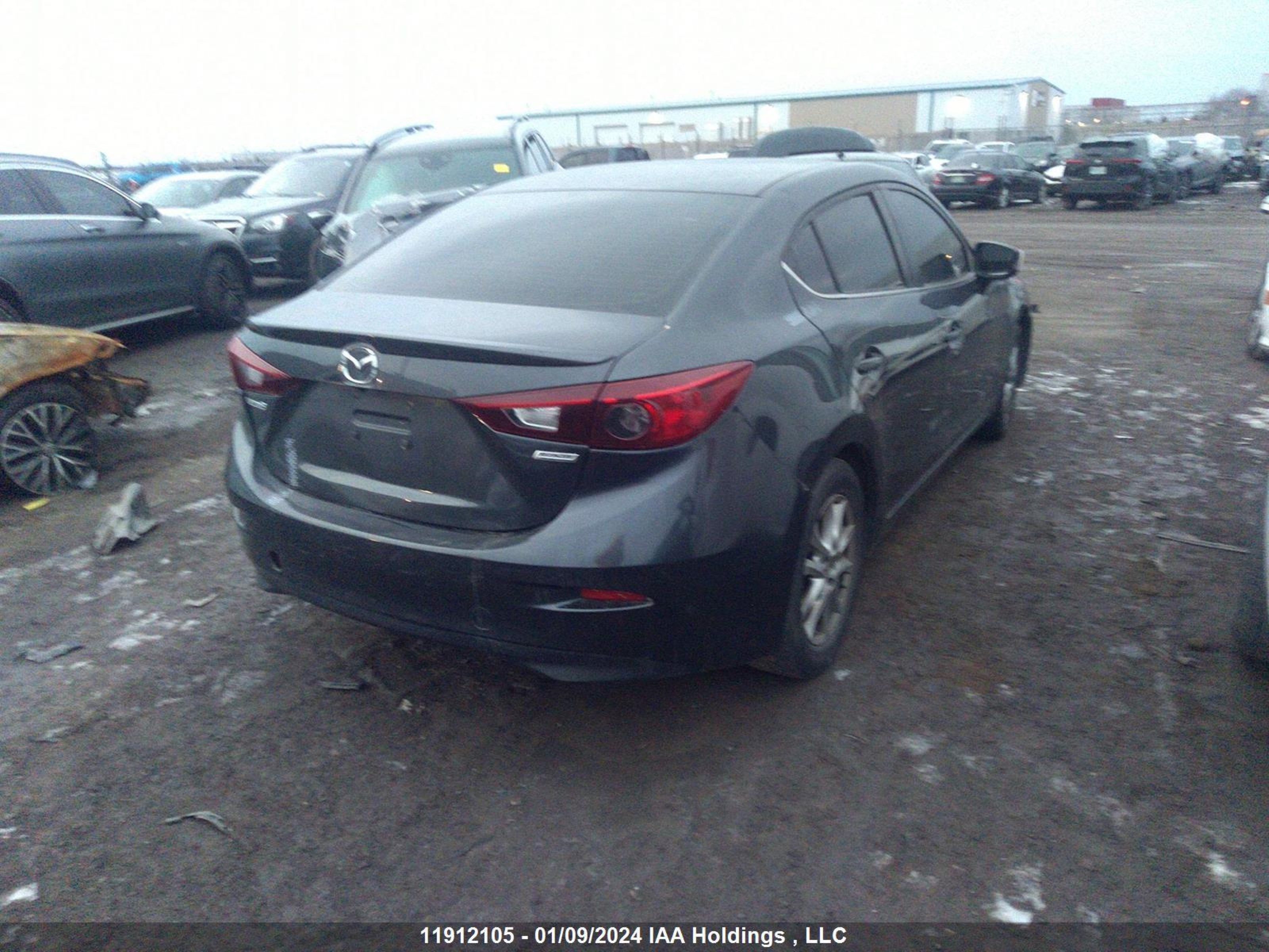 Photo 3 VIN: 3MZBM1V76EM111243 - MAZDA 3 