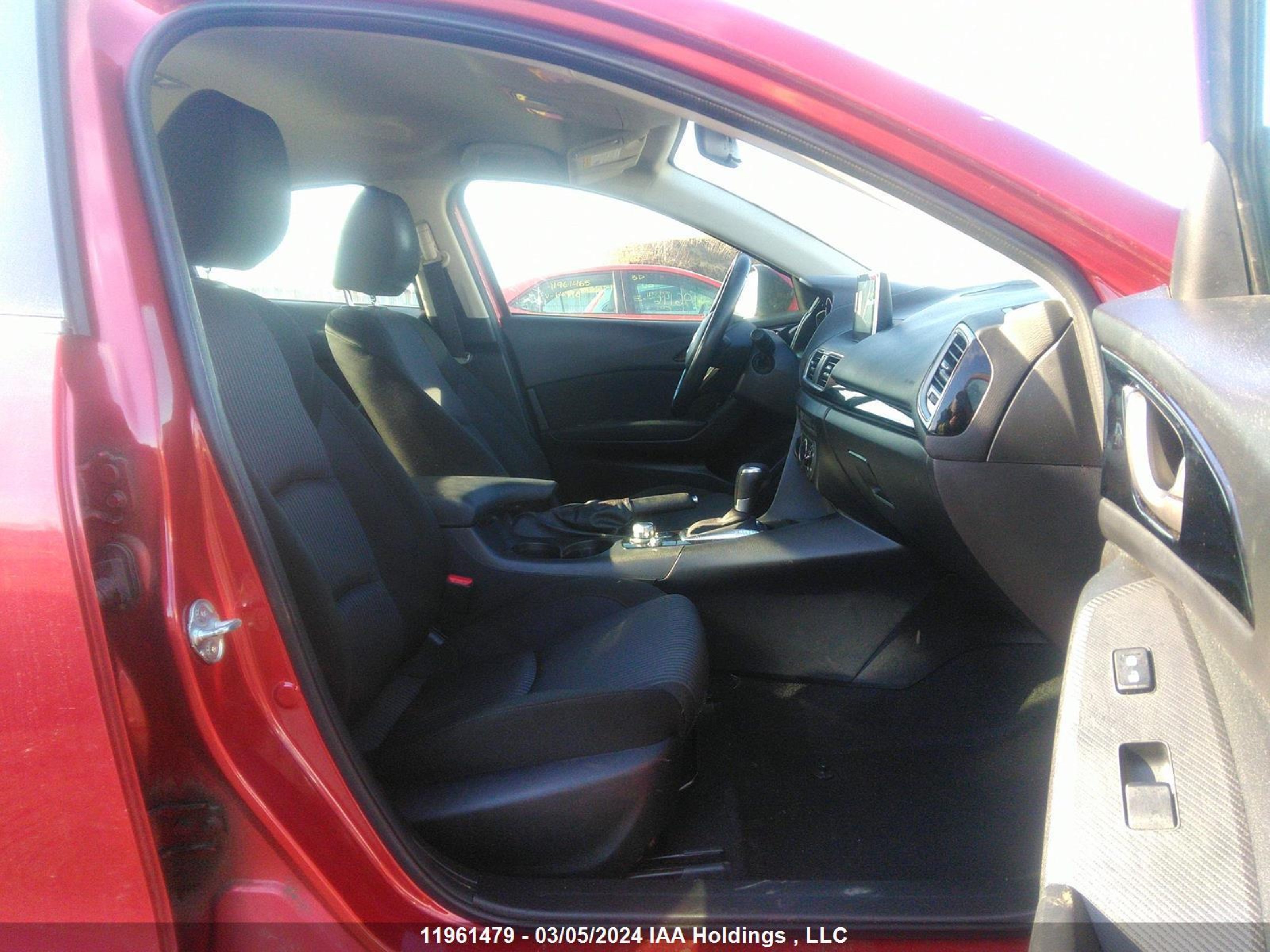 Photo 4 VIN: 3MZBM1V79EM110104 - MAZDA 3 