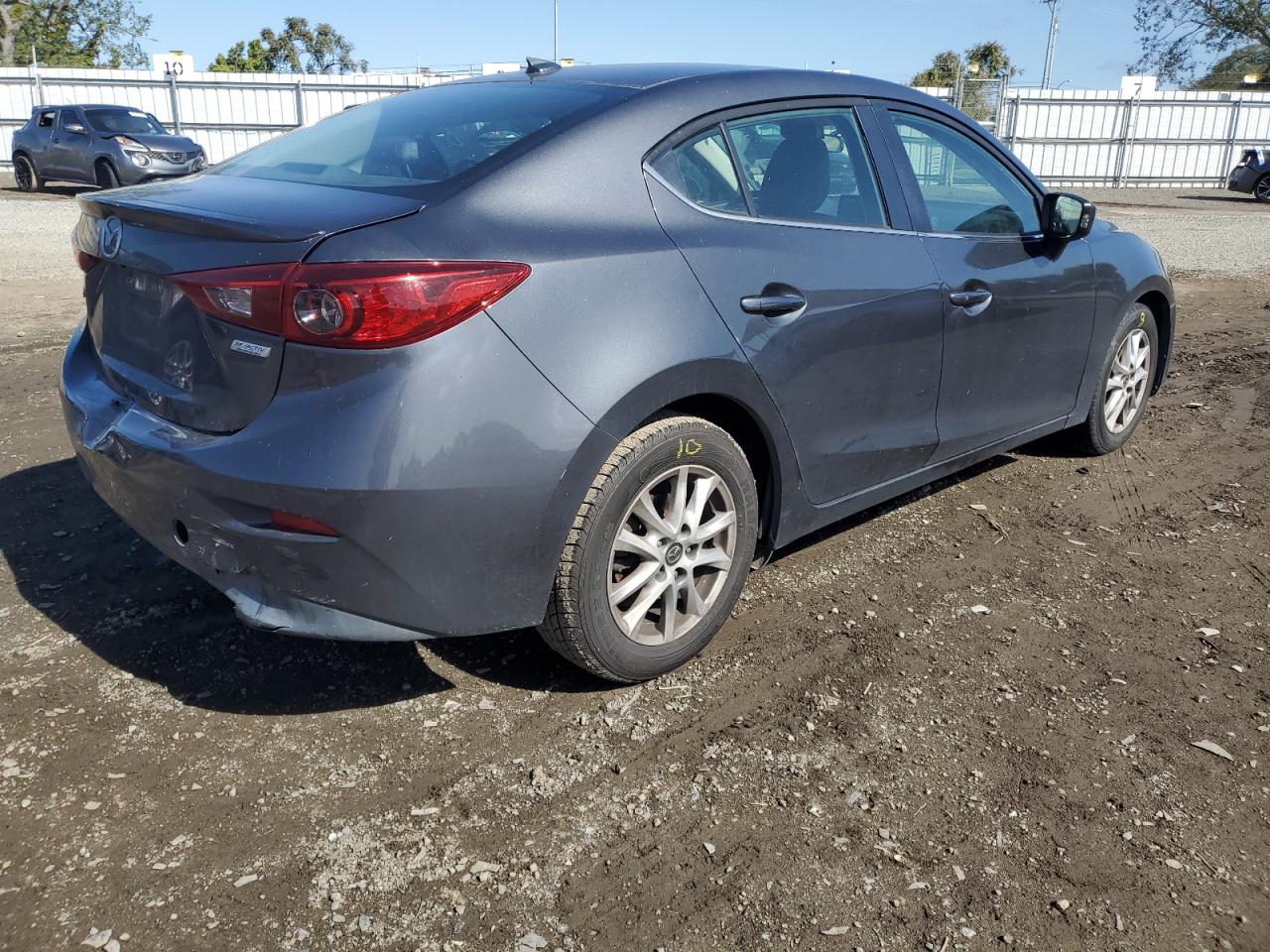 Photo 2 VIN: 3MZBM1W75FM142659 - MAZDA 3 