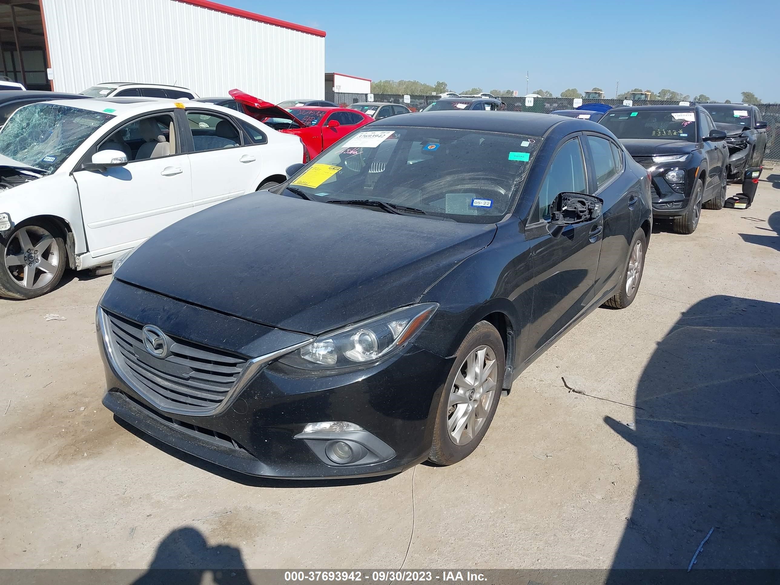 Photo 1 VIN: 3MZBM1W77FM235022 - MAZDA 3 