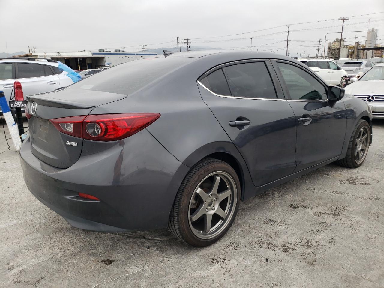 Photo 2 VIN: 3MZBM1W7XFM218179 - MAZDA 3 