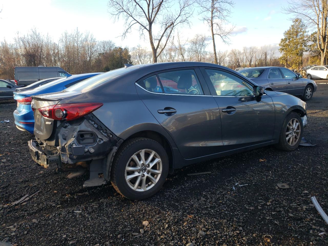 Photo 2 VIN: 3MZBM1X72GM293295 - MAZDA 3 