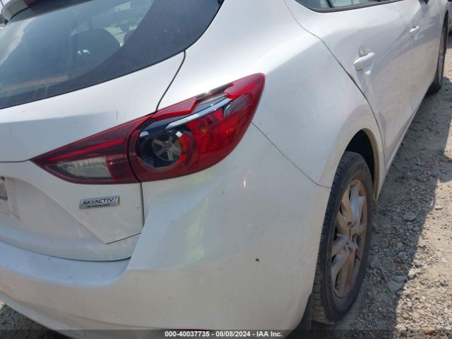 Photo 5 VIN: 3MZBN1K74HM115040 - MAZDA MAZDA3 