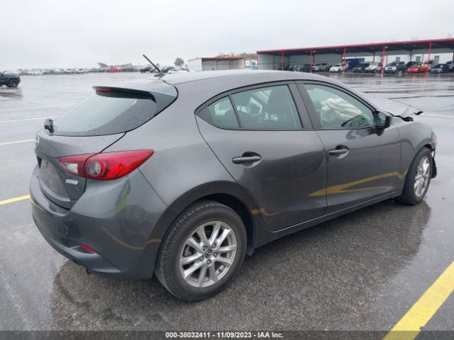 Photo 3 VIN: 3MZBN1K75JM257967 - MAZDA MAZDA3 