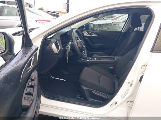 Photo 4 VIN: 3MZBN1K76JM233287 - MAZDA MAZDA3 