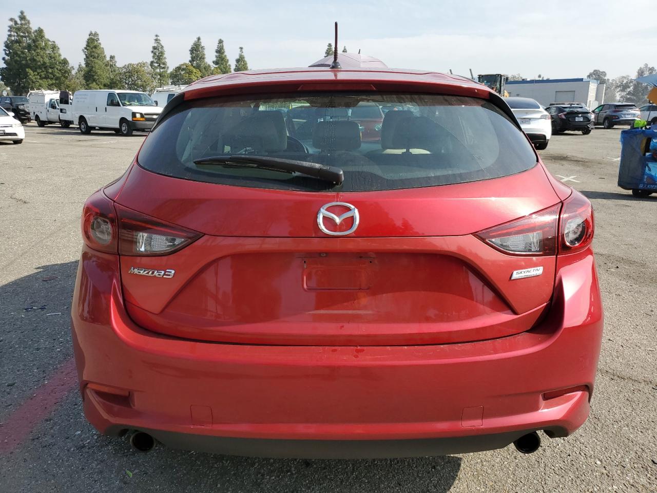 Photo 5 VIN: 3MZBN1K7XHM100087 - MAZDA 3 