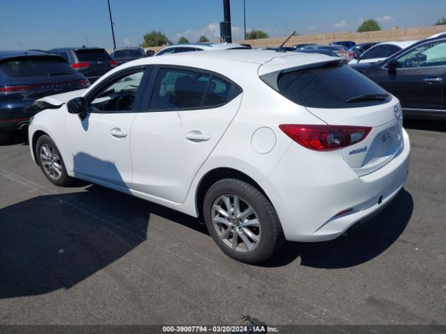 Photo 2 VIN: 3MZBN1K7XHM101594 - MAZDA MAZDA3 