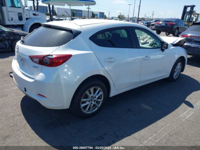 Photo 3 VIN: 3MZBN1K7XHM101594 - MAZDA MAZDA3 