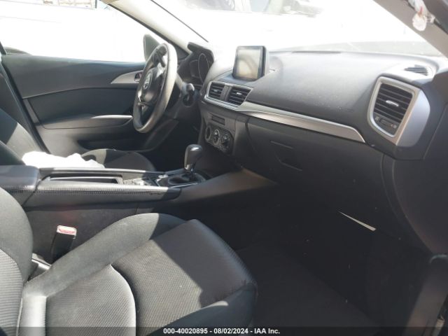 Photo 4 VIN: 3MZBN1K7XHM102258 - MAZDA MAZDA3 