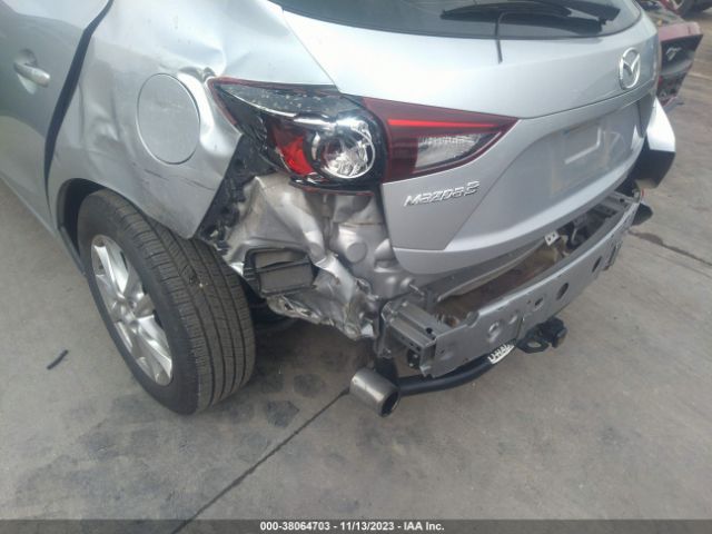 Photo 5 VIN: 3MZBN1K7XHM140296 - MAZDA MAZDA3 