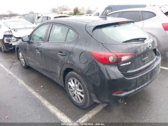 Photo 2 VIN: 3MZBN1K7XJM217805 - MAZDA MAZDA3 