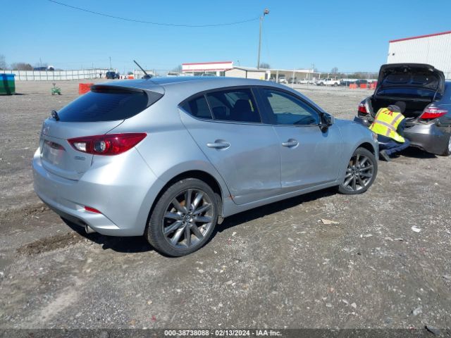 Photo 3 VIN: 3MZBN1L30JM181120 - MAZDA MAZDA3 