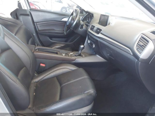 Photo 4 VIN: 3MZBN1L31JM163466 - MAZDA MAZDA3 