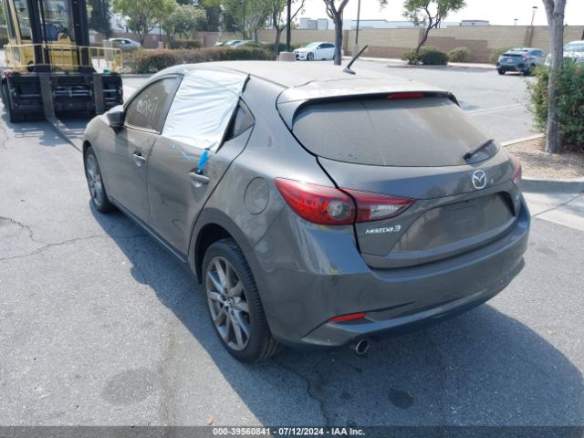 Photo 2 VIN: 3MZBN1L31JM184883 - MAZDA MAZDA3 