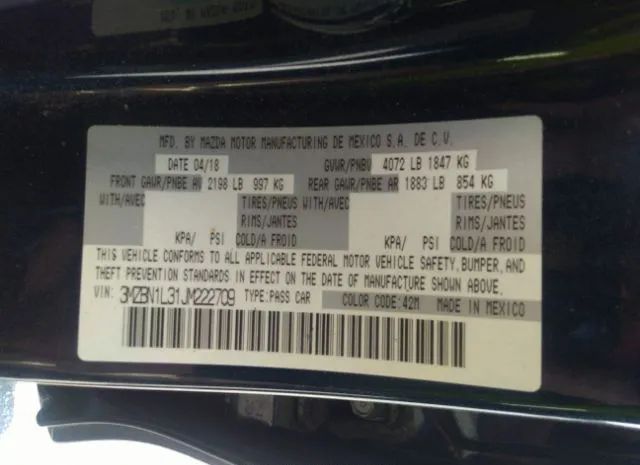 Photo 8 VIN: 3MZBN1L31JM222709 - MAZDA MAZDA3 5-DOOR 