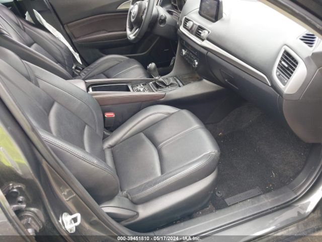 Photo 4 VIN: 3MZBN1L32JM271188 - MAZDA MAZDA3 