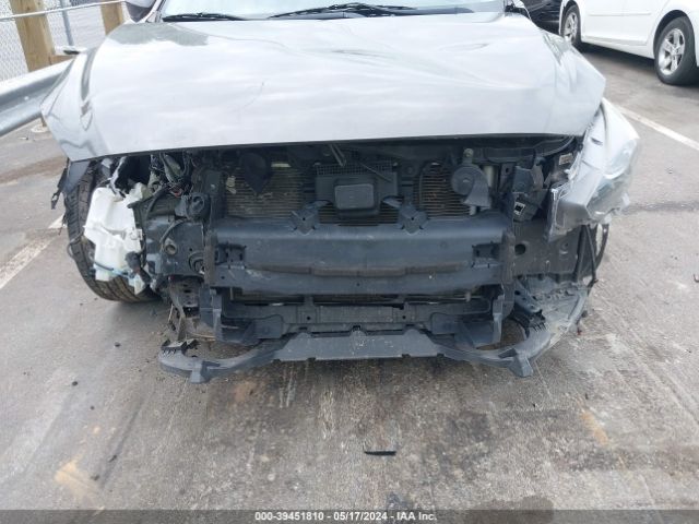 Photo 5 VIN: 3MZBN1L32JM271188 - MAZDA MAZDA3 