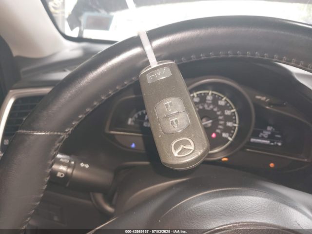 Photo 10 VIN: 3MZBN1L36JM177007 - MAZDA MAZDA3 