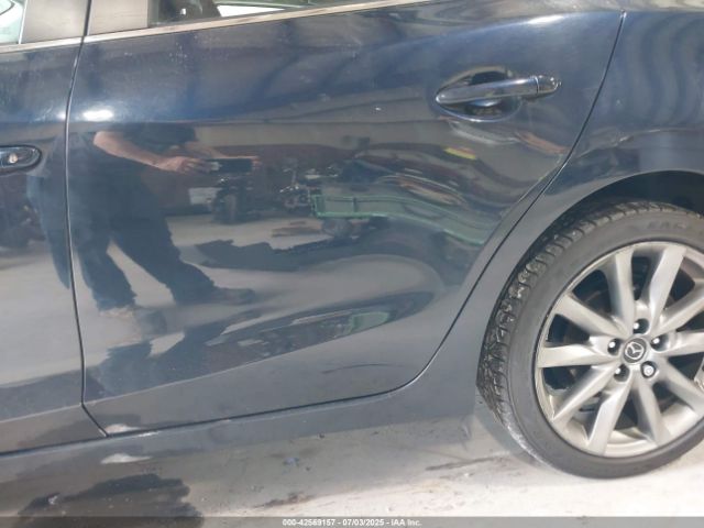 Photo 19 VIN: 3MZBN1L36JM177007 - MAZDA MAZDA3 