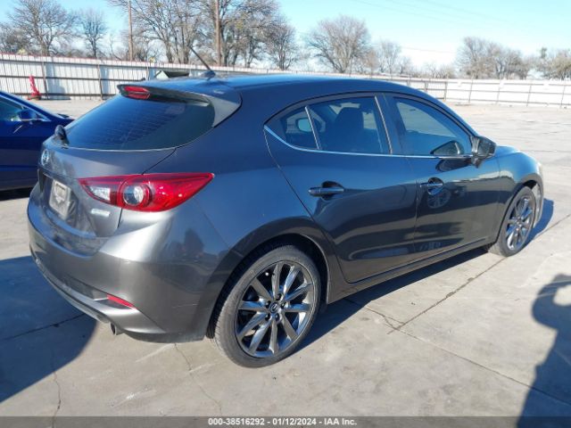 Photo 3 VIN: 3MZBN1L37JM167621 - MAZDA MAZDA3 