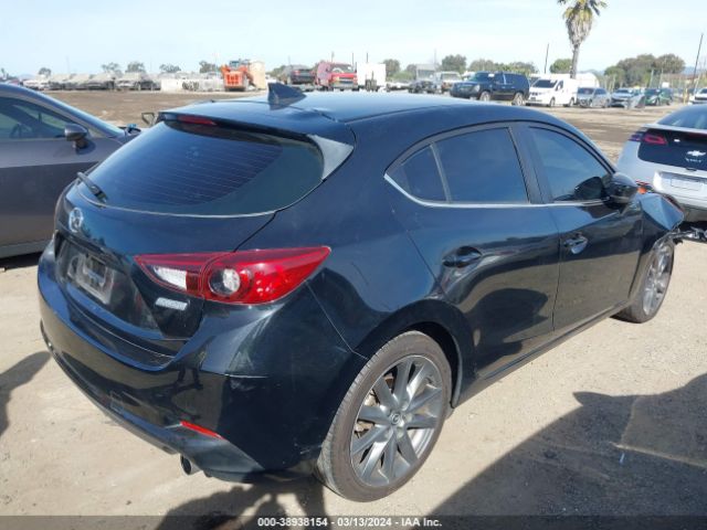 Photo 3 VIN: 3MZBN1L37JM252247 - MAZDA MAZDA3 