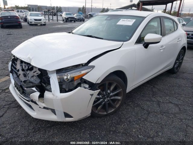 Photo 1 VIN: 3MZBN1L38JM206040 - MAZDA MAZDA3 