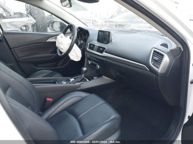 Photo 4 VIN: 3MZBN1L38JM206040 - MAZDA MAZDA3 