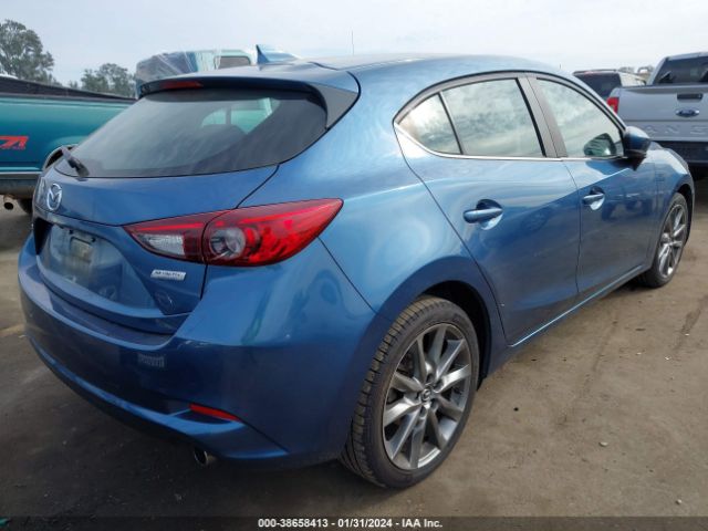 Photo 3 VIN: 3MZBN1L38JM250622 - MAZDA MAZDA3 