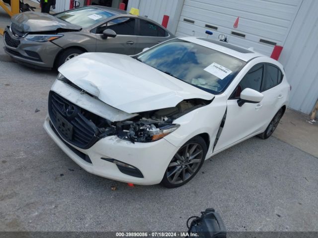 Photo 1 VIN: 3MZBN1L38JM266075 - MAZDA MAZDA3 