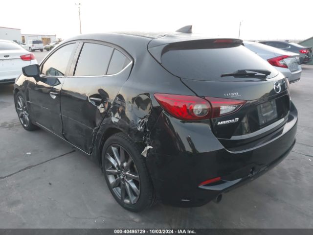 Photo 2 VIN: 3MZBN1L39JM190995 - MAZDA MAZDA3 