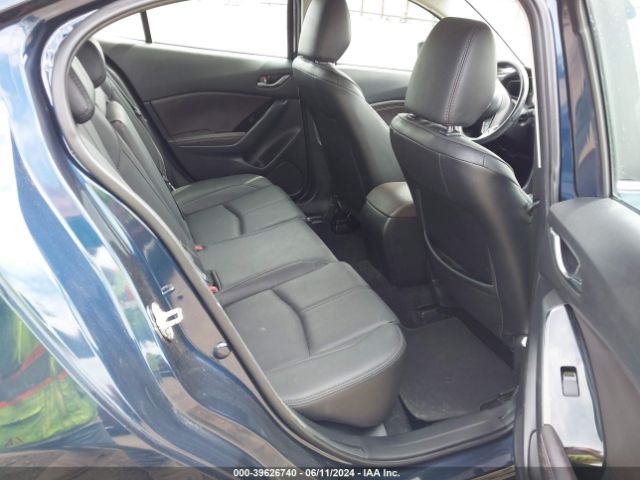 Photo 7 VIN: 3MZBN1L39JM266800 - MAZDA MAZDA3 