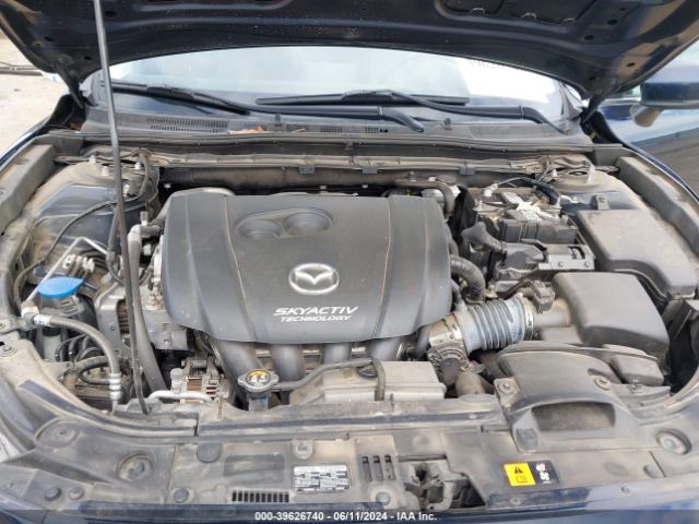 Photo 9 VIN: 3MZBN1L39JM266800 - MAZDA MAZDA3 