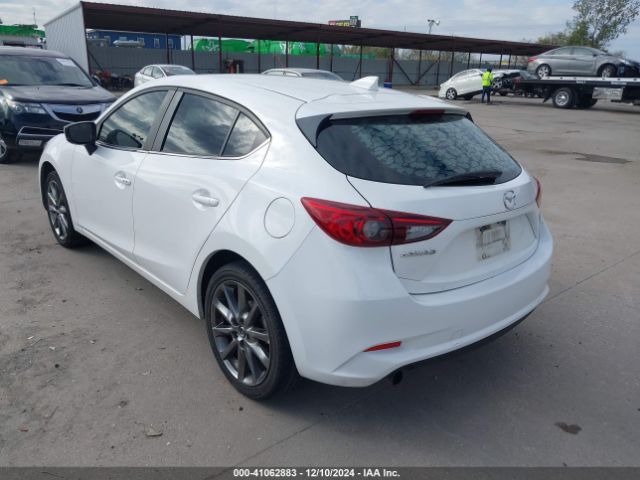 Photo 2 VIN: 3MZBN1L3XJM167614 - MAZDA MAZDA3 