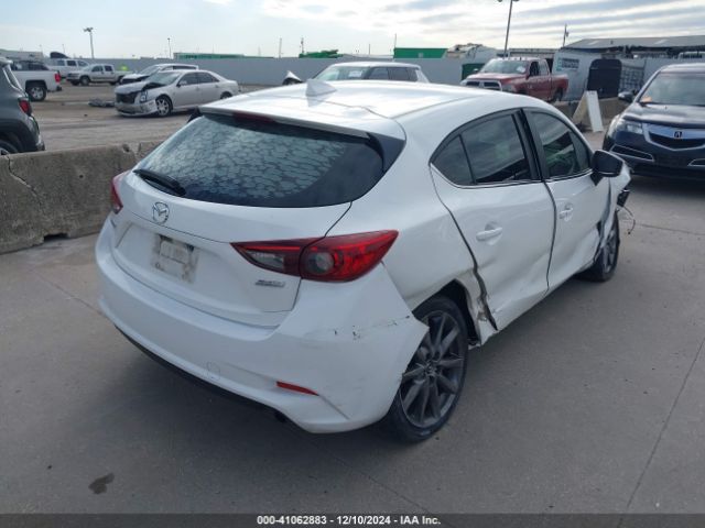 Photo 3 VIN: 3MZBN1L3XJM167614 - MAZDA MAZDA3 