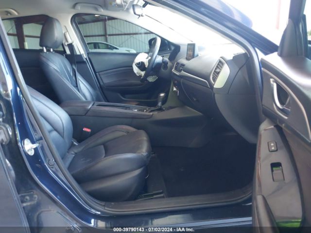 Photo 4 VIN: 3MZBN1L3XJM183585 - MAZDA MAZDA3 