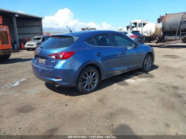 Photo 3 VIN: 3MZBN1L3XJM268572 - MAZDA MAZDA3 