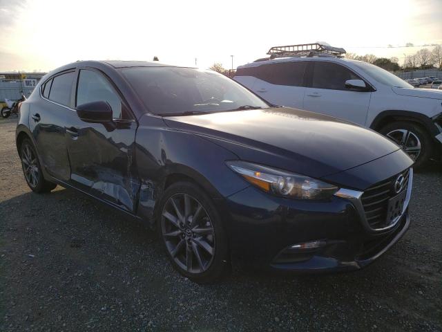 Photo 3 VIN: 3MZBN1L3XJM272895 - MAZDA 3 