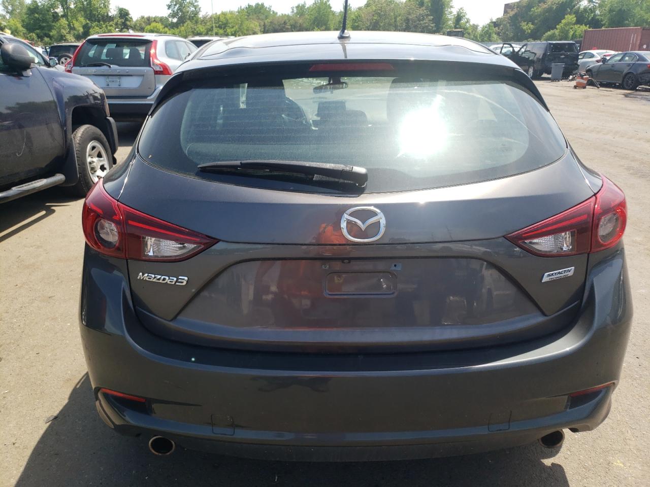 Photo 5 VIN: 3MZBN1L71HM118010 - MAZDA 3 