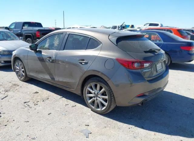 Photo 2 VIN: 3MZBN1L72HM121238 - MAZDA 3 