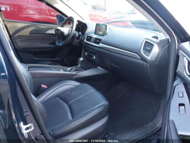 Photo 4 VIN: 3MZBN1L75HM138759 - MAZDA MAZDA3 