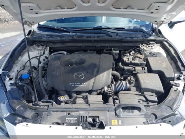 Photo 9 VIN: 3MZBN1L76HM121517 - MAZDA MAZDA3 