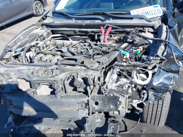 Photo 9 VIN: 3MZBN1M30JM166227 - MAZDA MAZDA3 